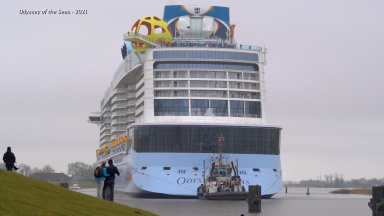 The Wonder of Conveyance – How and Why Do Royal Caribbean Ships Sail Down a Narrow River