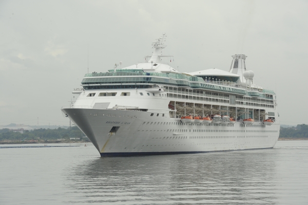 March 2012 - Royal Caribbean's Rhapsody of the Seas enters Singapore's Sembawang Shipyard (a subsidiary of Sembcorp Marine Ltd.) to begin a month-long, $54 million drydock where she will undergo a major revitalization and emerge with an array of new amenities.