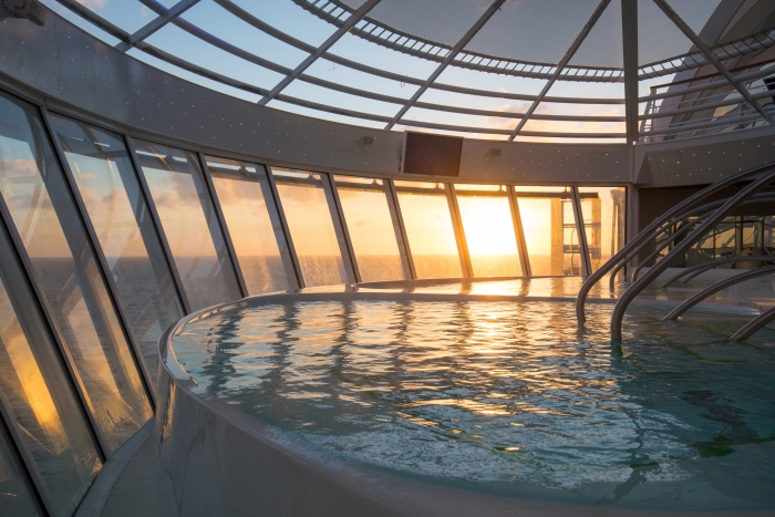Cantilevered Hot Tubs on Harmony of the Seas