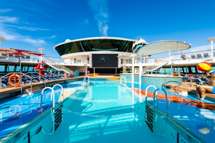 Pool Deck on Jewel of the Seas