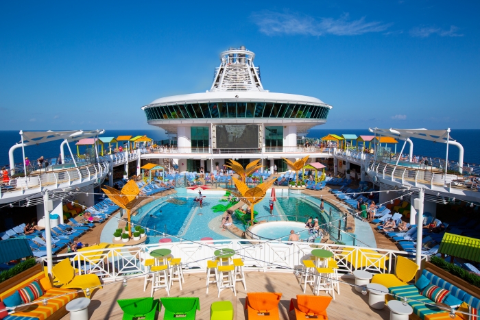 March 2019 - Navigator of the Seas’ Caribbean resort-style poolscape touts more pool for everyone – even a Splash Pad for tots – a new, signature bar, The Lime and Coconut; and tasty dining options Johnny Rockets Express and Mexican “street fare” at El Loco Fresh. 