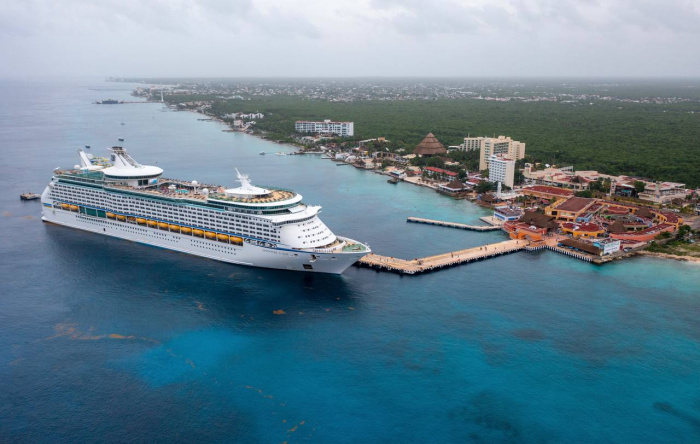 June 2021 – After more than 15 months, Royal Caribbean returned to Mexico. Adventure of the Seas was the first cruise ship to sail to Latin America when it visited Cozumel, Mexico on Wednesday, June 16. The ship is on its debut 7-night Caribbean itinerary from Nassau, The Bahamas, the vacation company’s first cruise in the Western Hemisphere since 2020.