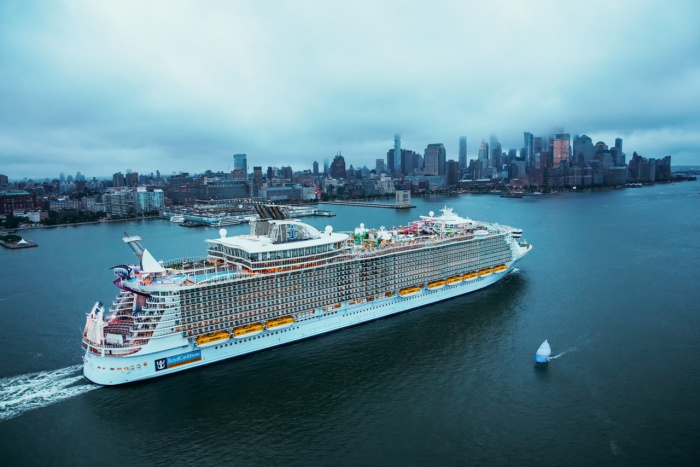 August 2021 – The iconic Oasis of the Seas setting sail from the New York area in advance of its Big Apple debut on Sept. 5. The game-changing ship will be the largest ever to call the region home.