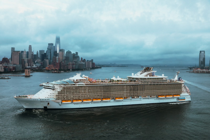 August 2021 – The iconic Oasis of the Seas setting sail from the New York area in advance of its Big Apple debut on Sept. 5. The game-changing ship will be the largest ever to call the region home.