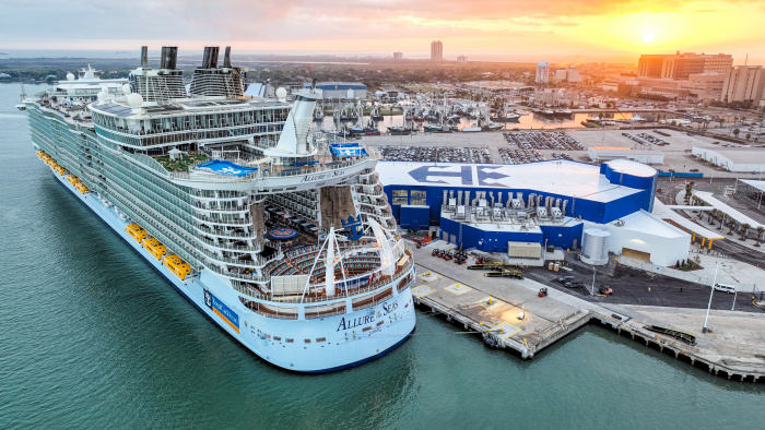 November 2022 – The next big, bold family vacation in Texas kicked off with the opening of Royal Caribbean International’s new $125 million cruise terminal in Galveston and the arrival of the state’s largest cruise ship yet, Allure of the Seas. The 161,334-square-foot facility will be the world’s first zero-energy cruise terminal, and it’s the starting point for the action-packed Oasis Class ship’s 7-night Western Caribbean cruises to Costa Maya and Cozumel, Mexico, and Roatan, Honduras.