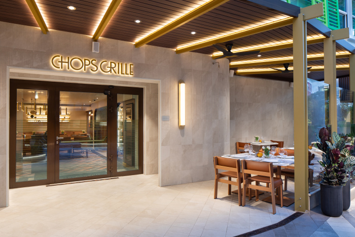 Central Park’s classic American steakhouse experience, Chops Grille, returns on Star of the Seas. Alongside the signature high-quality cuts and savory sides, the hallmark venue debuts a butcher’s display with specialty cuts like wagyu beef and bone-in tomahawks. 