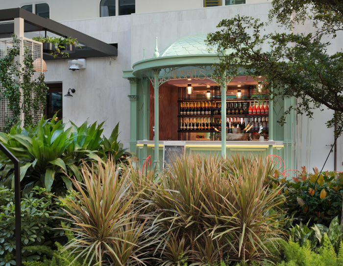 Cheers to that! Vacationers can have a toast at Bubbles, the walk-up bar for bubbly in the heart of Central Park on Star of the Seas. It’s the spot to grab a glass of champagne or sparkling wine and mingle. 
