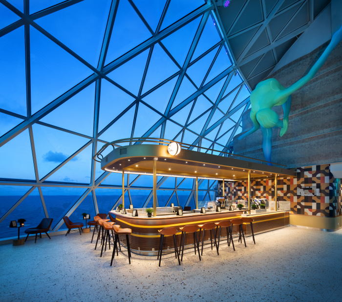 Rye & Bean in AquaDome on Star of the Seas serves up a range of cups of joe and coffee-infused cocktails. The cozy morning hangout with ocean views turns into a buzzing late-night bar as deck-defying entertainment takes the stage in the signature AquaTheater. 