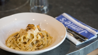 Jamie Oliver Reveals How He Makes Pasta Taste Just As Good At Sea