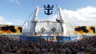 Harmony of the Seas Aquatheater B-roll